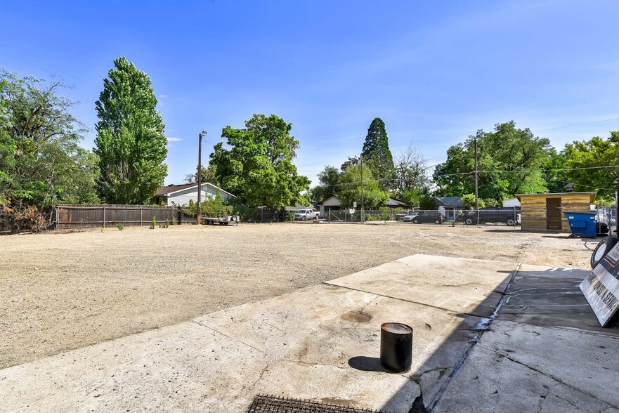 More Photos Of 30 S Latah St, Boise Auto Repair For Sale