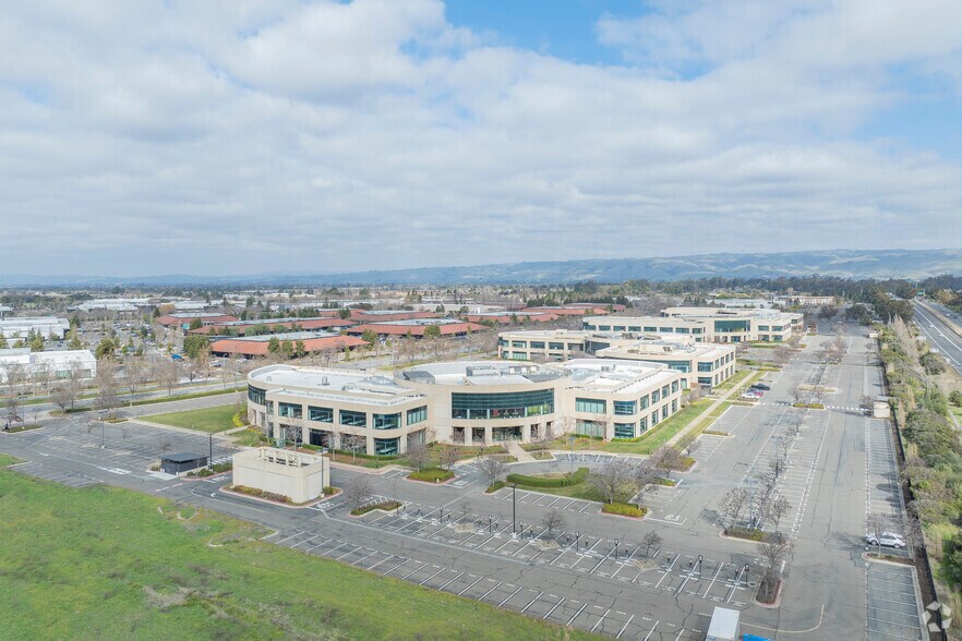 More Photos Of 6800 Dumbarton Cir, Fremont Office For Lease