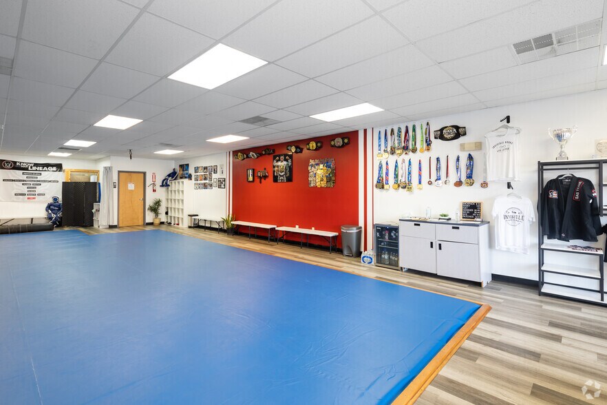 More Photos Of 2897-2919 New Brooklyn Erial Rd, Sicklerville Freestanding For Sale