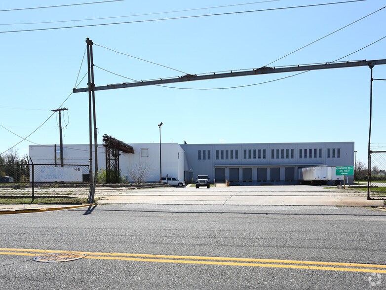 More Photos Of 45 Griffith St, Salem Warehouse For Lease