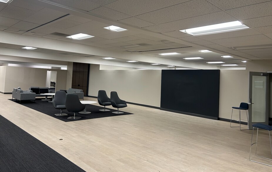 More Photos Of 1536 Shattuck Ave, Berkeley Bank For Lease