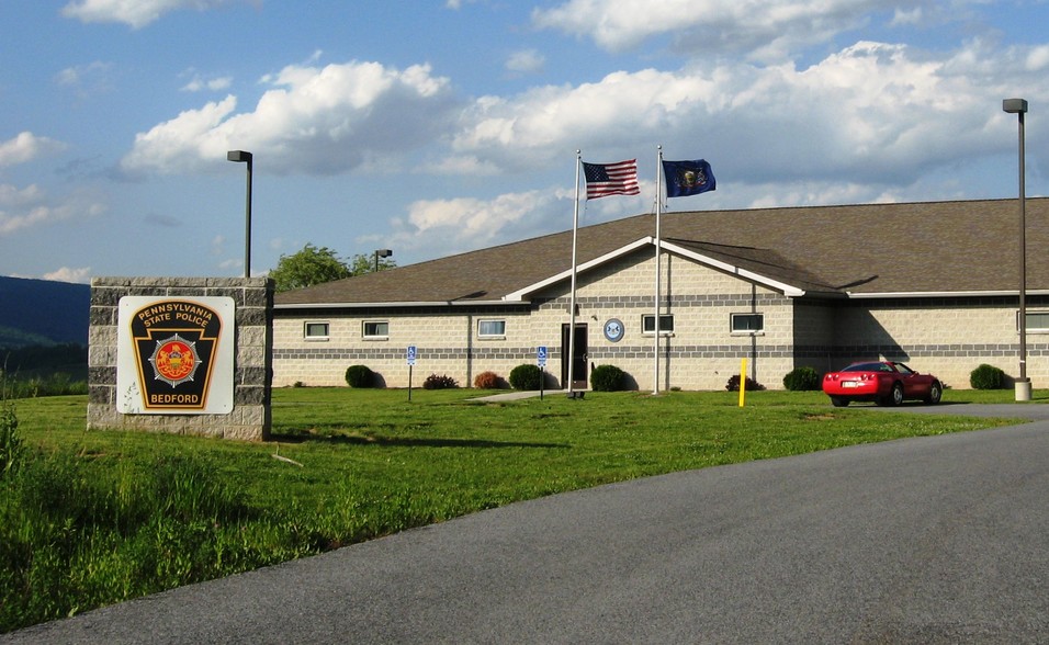 Primary Photo Of 171 Arthur L Hershey Dr, Bedford Office For Sale