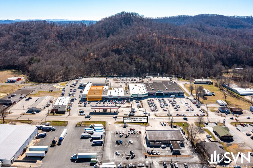 More Photos Of 1019 Cumberland Falls Hwy, Corbin Storefront For Lease