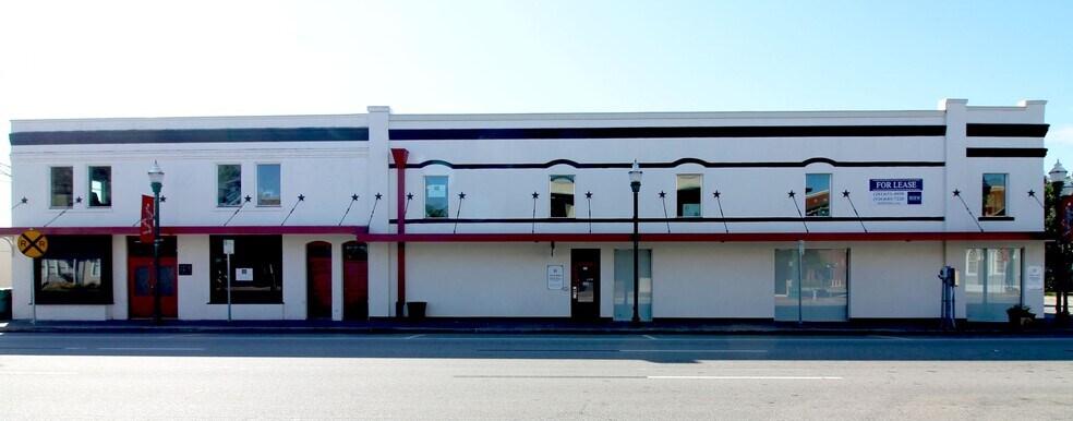 More Photos Of 336 N Main St, Conroe Loft Creative Space For Lease