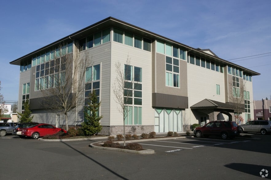 More Photos Of 925-935 Commercial St SE, Salem Medical For Lease