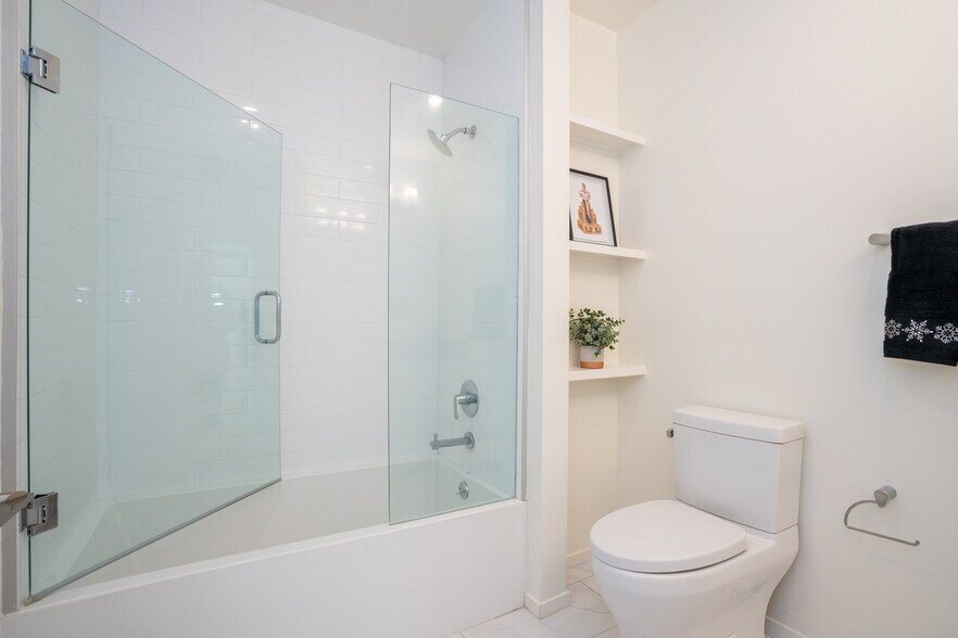 More Photos Of 738 S Ogden Dr, Los Angeles Apartments For Sale
