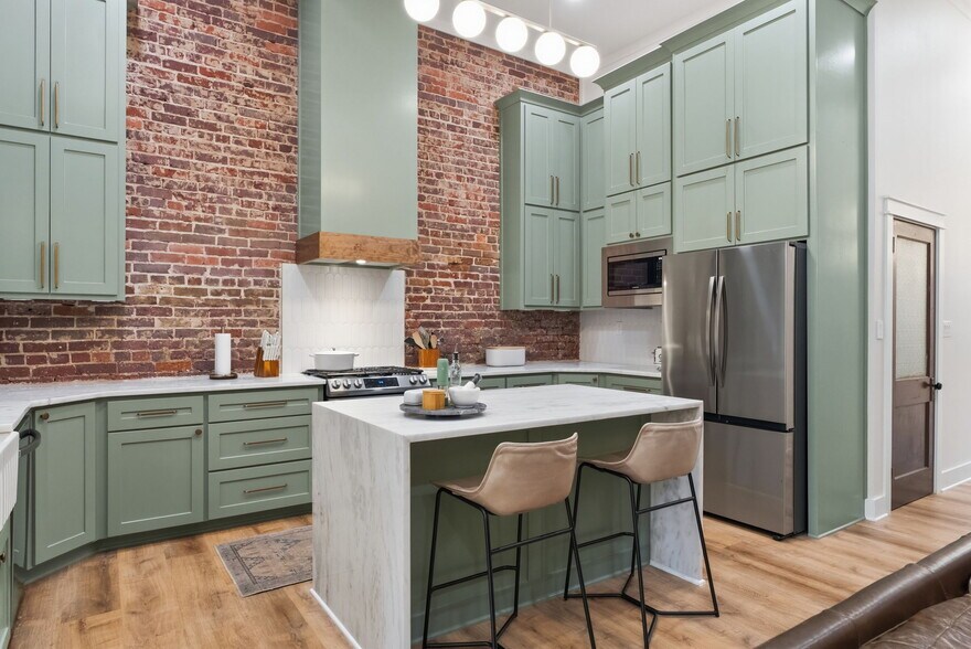 More Photos Of 103 W Duval St, Troup Freestanding For Sale
