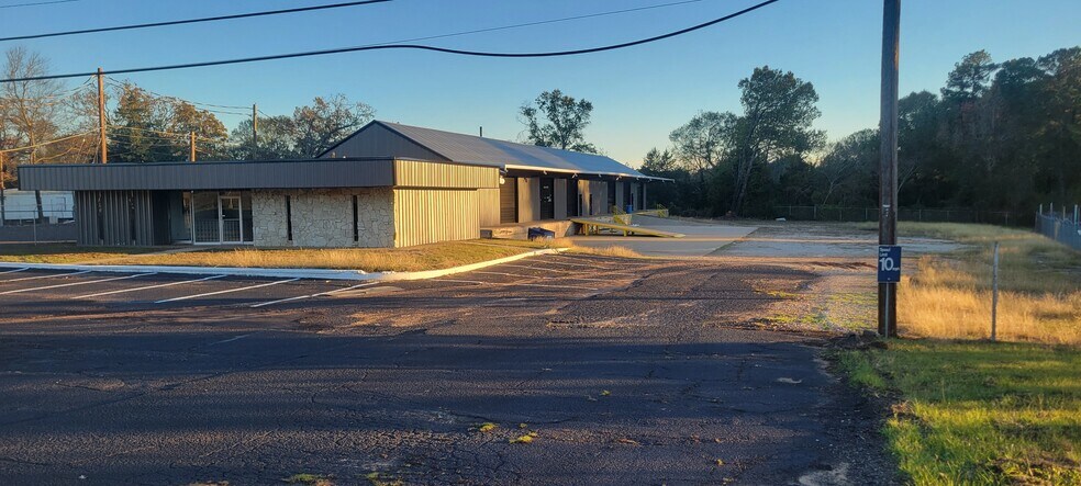 More Photos Of 2820 E Marshall Ave, Longview Land For Lease