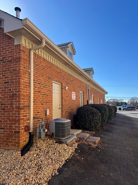 More Photos Of 2630 Beaver Ruin Rd, Norcross Medical For Sale