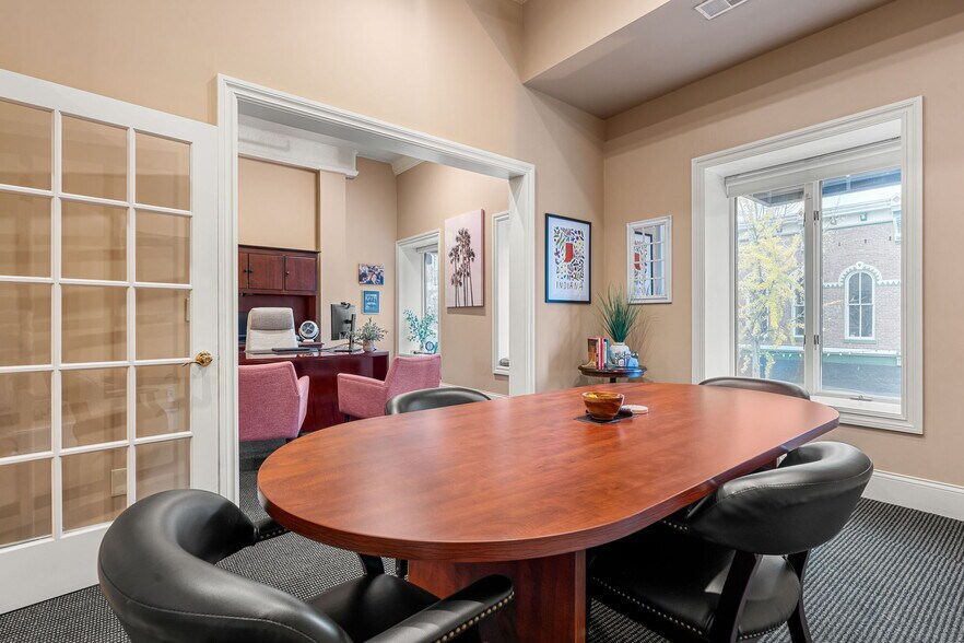 More Photos Of 222 Pearl St, New Albany Office Residential For Sale