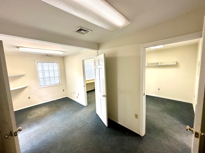 More Photos Of 5 Silver St, Norwalk Warehouse For Sale