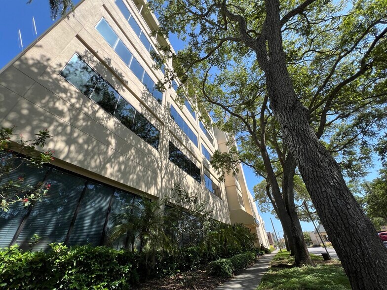 More Photos Of 1255 Cleveland St, Clearwater Office For Lease