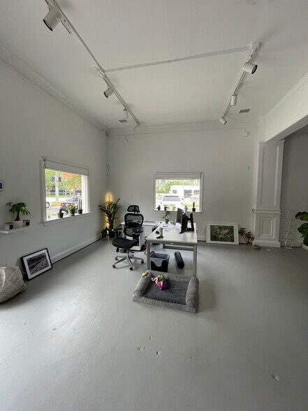 More Photos Of 700 W Las Olas Blvd, Fort Lauderdale Freestanding For Lease