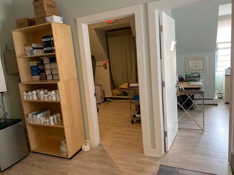 More Photos Of 110 S 20th St, Philadelphia Office For Sale