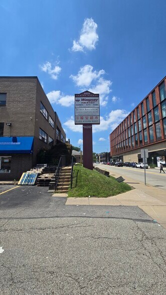 More Photos Of 5020 Centre Ave, Pittsburgh Office For Lease