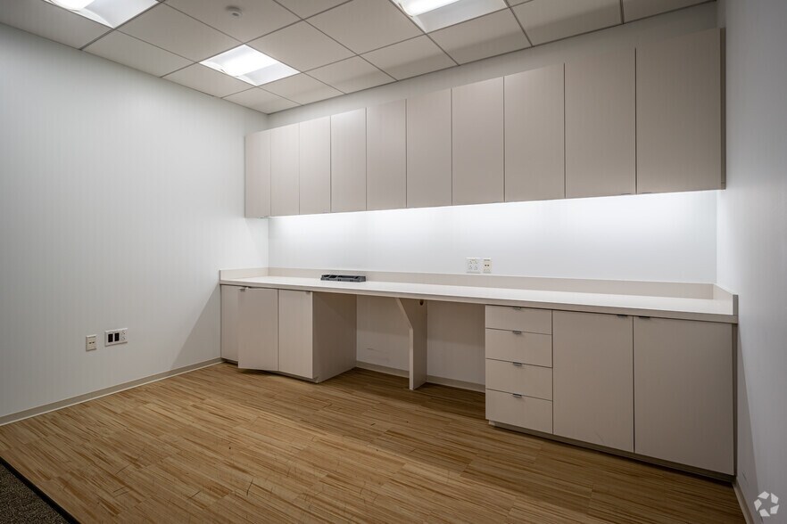 More Photos Of 10603 W Sam Houston Pky N, Houston Unknown For Lease