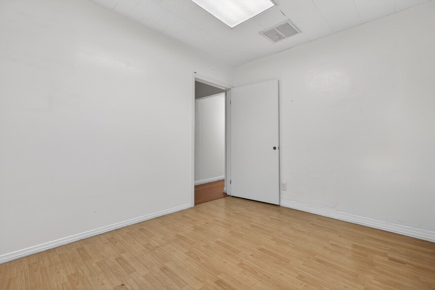 More Photos Of 4160 Verdugo Rd, Los Angeles Office For Lease
