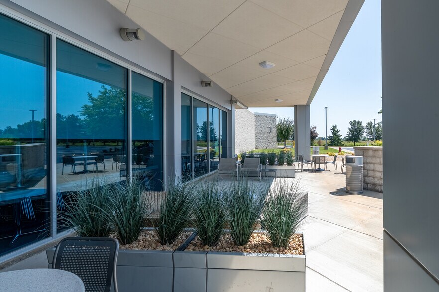 More Photos Of 5001 Meadowland Pky, Marion Office For Sale