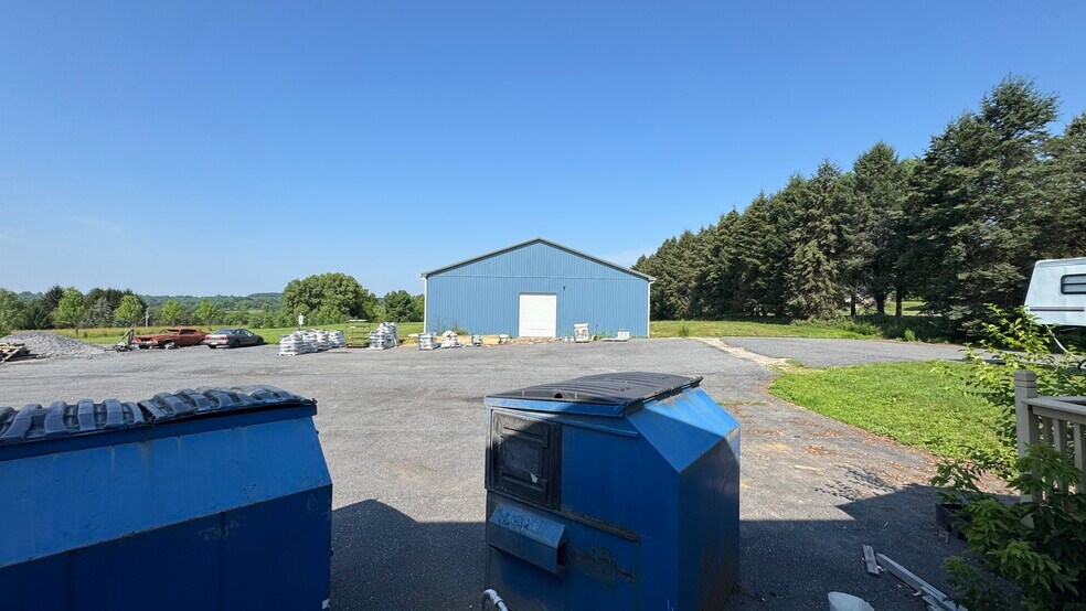 More Photos Of 231 Moorestown Dr, Bath Manufacturing For Sale