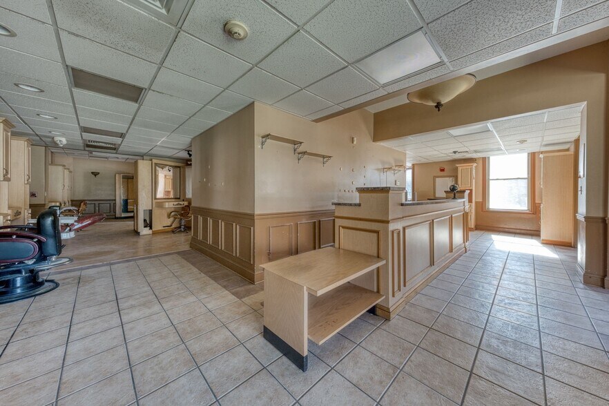 More Photos Of 2404 Main St, Hartford Storefront Retail Office For Sale