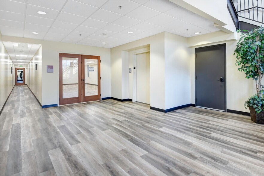 More Photos Of 195 S Union Blvd, Lakewood Storefront Retail Office For Lease