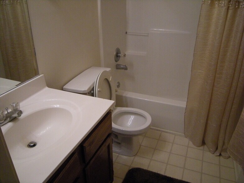 More Photos Of 303 McDougal Ave, Richmond Apartments For Sale