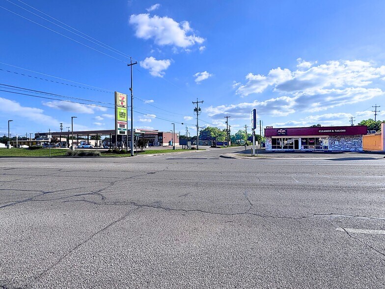 More Photos Of 609 Pat Booker Rd, Universal City Storefront Retail Office For Sale