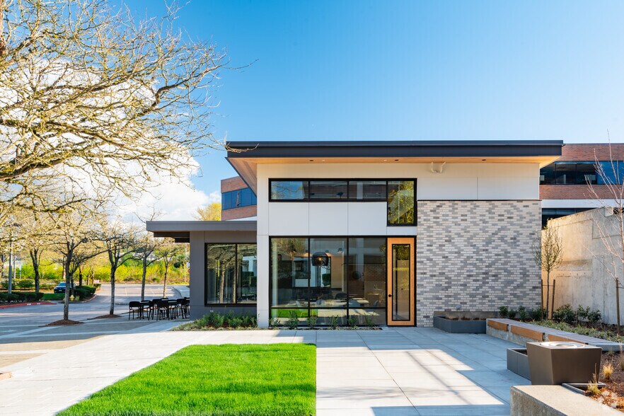 More Photos Of 3933 Lake Washington Blvd NE, Kirkland Office For Lease