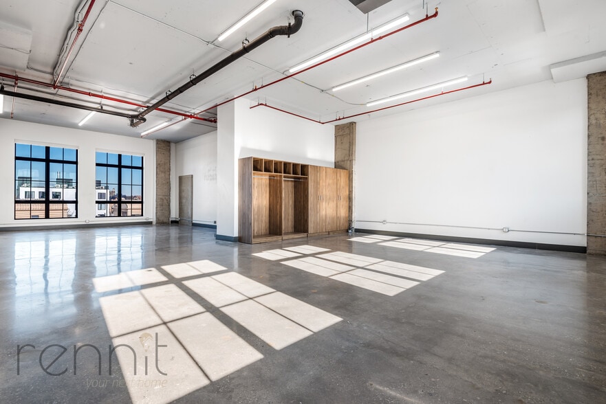 More Photos Of 640 Parkside Ave, Brooklyn Warehouse For Lease
