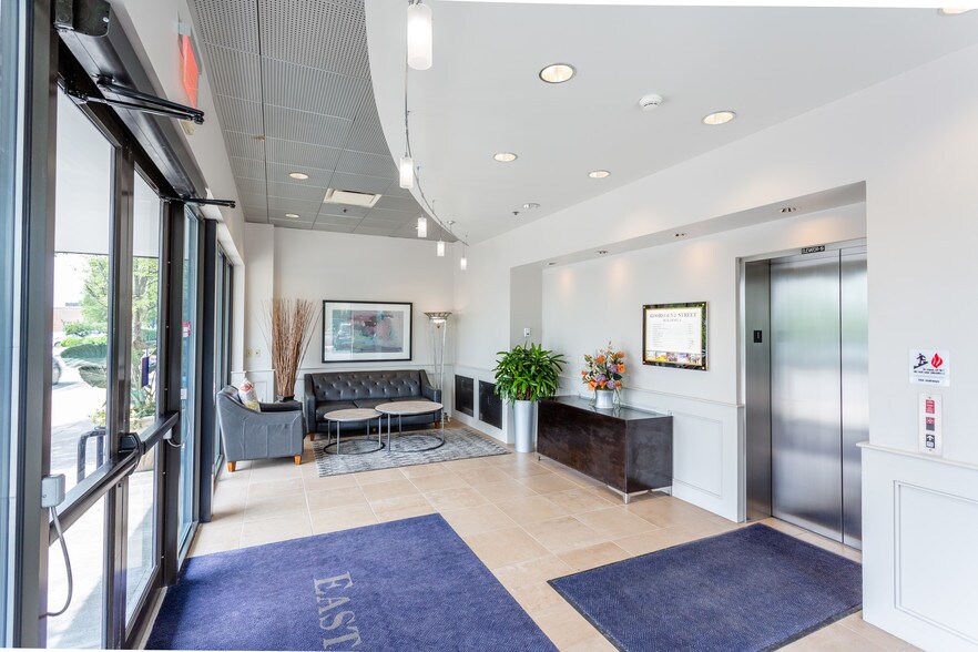 More Photos Of 4100 Regent St, Columbus Storefront Retail Office For Lease