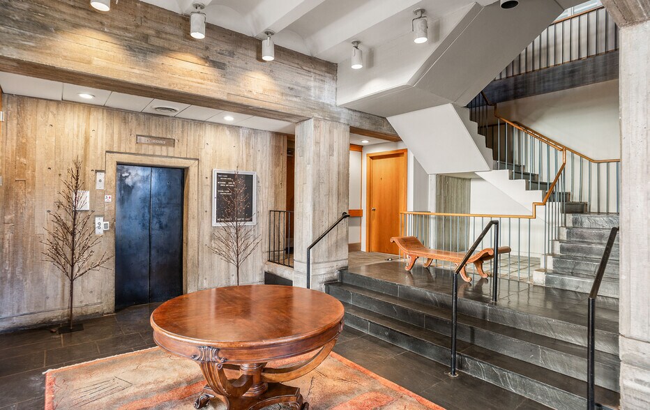 More Photos Of 916 Bay St, Beaufort Office For Sale