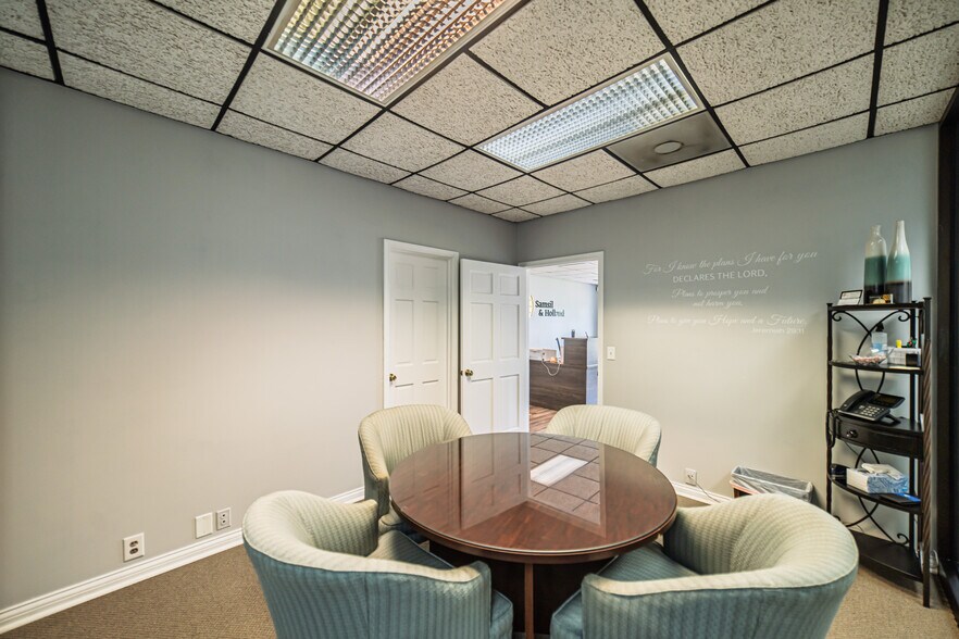 More Photos Of 3140 Parisa Dr, Paducah Office For Sale