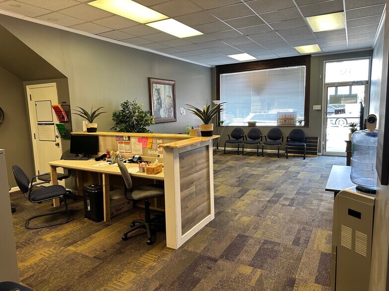 More Photos Of 332 15th St, Ashland General Retail For Sale