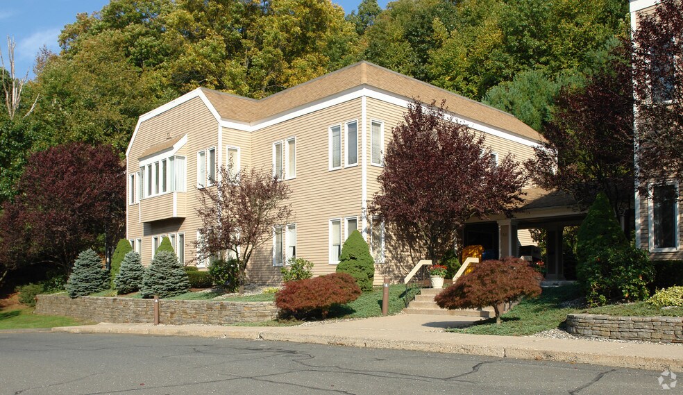 More Photos Of 321 Main St, Farmington Office For Lease