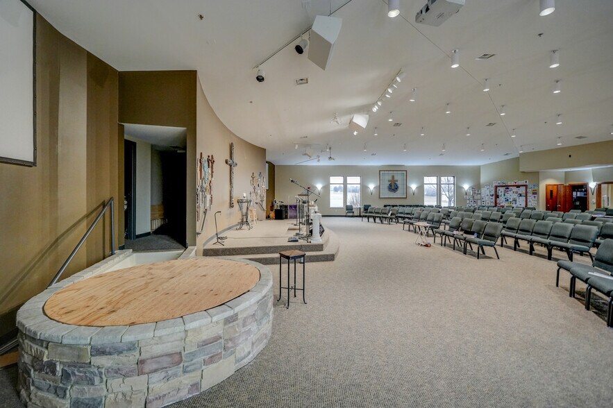 More Photos Of 2730 Crossbridge Rd, Lincoln Religious Facility For Sale