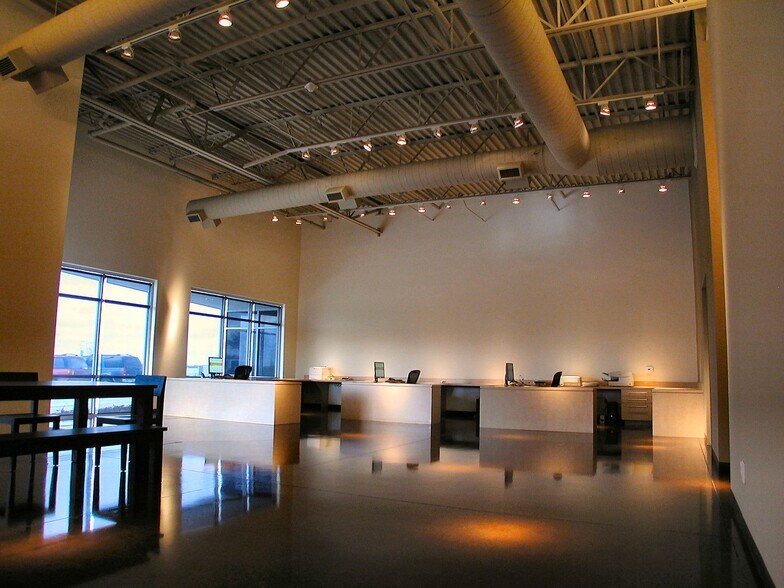 More Photos Of 4300 Marsh Ridge Rd, Carrollton Showroom For Sale