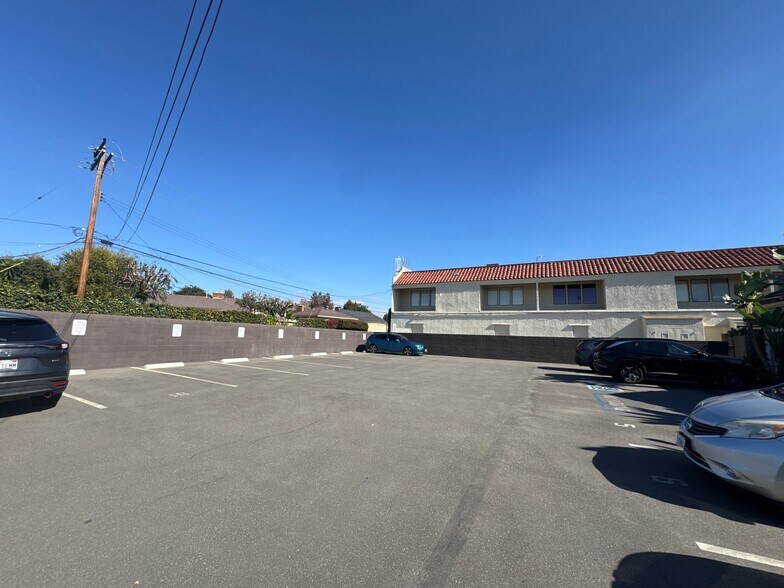 More Photos Of 16131 Whittier Blvd, Whittier Office For Lease