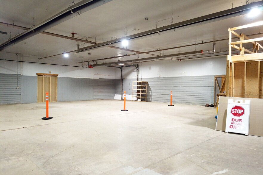 More Photos Of 699 Malenfant Blvd, Dieppe Warehouse For Lease