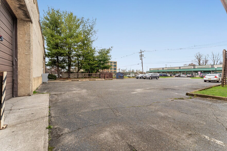 More Photos Of 17 Jackson St, Freehold Warehouse For Sale
