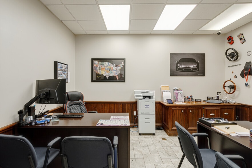 More Photos Of 806 Old Fort Pky, Murfreesboro Flex For Sale