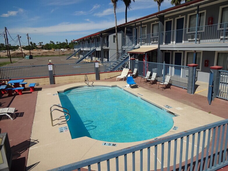 More Photos Of 3201 S 10th St, McAllen Hotel For Sale