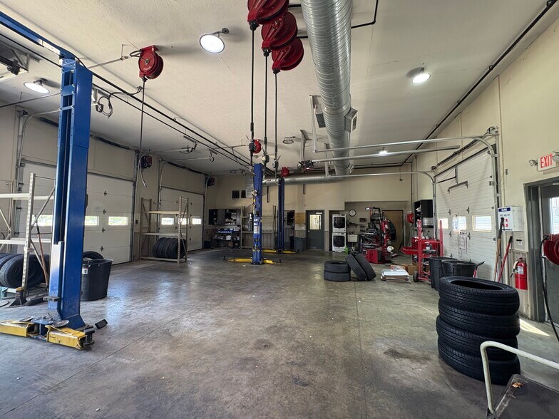 More Photos Of 2306 IFCU way, Lafayette Auto Dealership For Sale