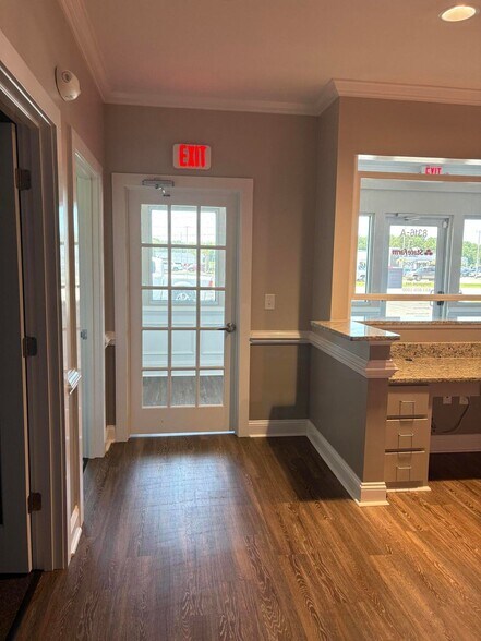 More Photos Of 8316 Rivers Ave, North Charleston Office For Lease