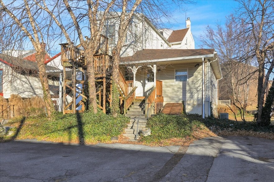 More Photos Of 612 Reading Ave, West Reading Office For Sale