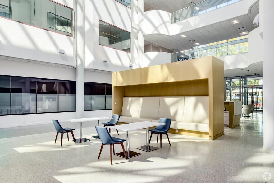 More Photos Of 381 Elden St, Herndon Office For Sale