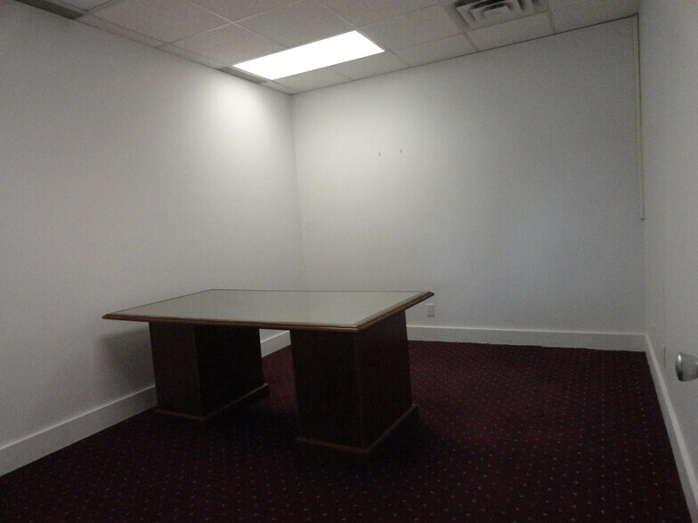 More Photos Of 6015 W Pierson Rd, Flushing Office For Sale