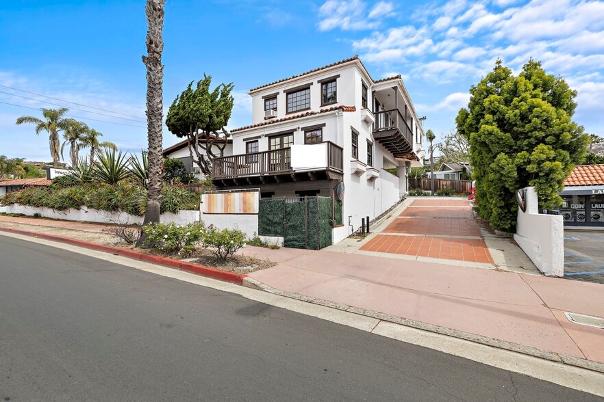 Primary Photo Of 2011 S El Camino Real, San Clemente Freestanding For Sale