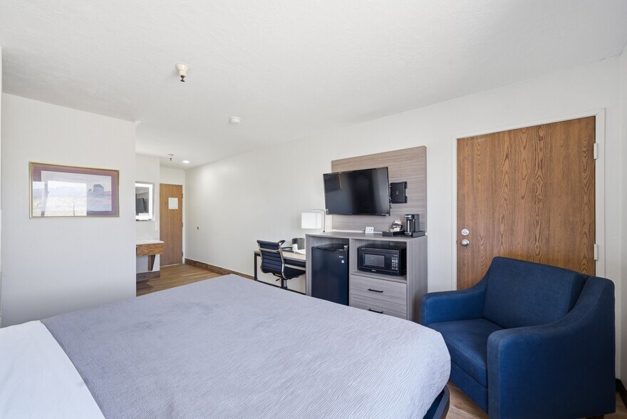 More Photos Of 626 W 1400 N, Beaver Hotel For Sale