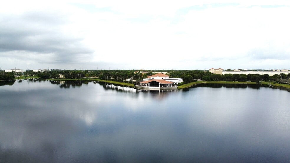 More Photos Of 15500 SW 29th St, Miramar Restaurant For Lease