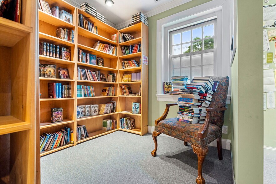 More Photos Of 504 Main St, Medfield Office For Sale